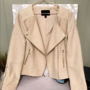 Cream Banana Republic Tweed Moto Jacket. Size 6.
